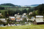 August 1987. 50 3704. Raschau-Markersbach. Markersbach. Sachsen / 50 3704 befindet sich auf der Rückfahrt von Annaberg-Bucholz nach Schwarzenberg.