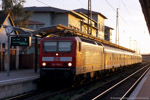 22. Oktober 2006. 143 159. Naumburg (Saale). . Sachsen-Anhalt / 143 159 mit RB 16329 Eisenach - Halle im Bahnhof Naumburg.