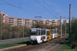 15. April 2007. GVD 350. Gera. . Thüringen / Modernisierte Straßenbahn des Typs KT4D mit nachträglich eingebautem Niederflurmittelteil im Geraer Stadtteil Bieblach.